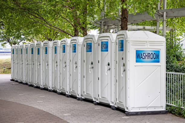 Best High-end porta potty rental  in Smithville, OH