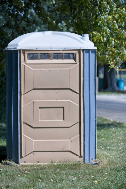 Portable Toilet Options We Offer in Smithville, OH